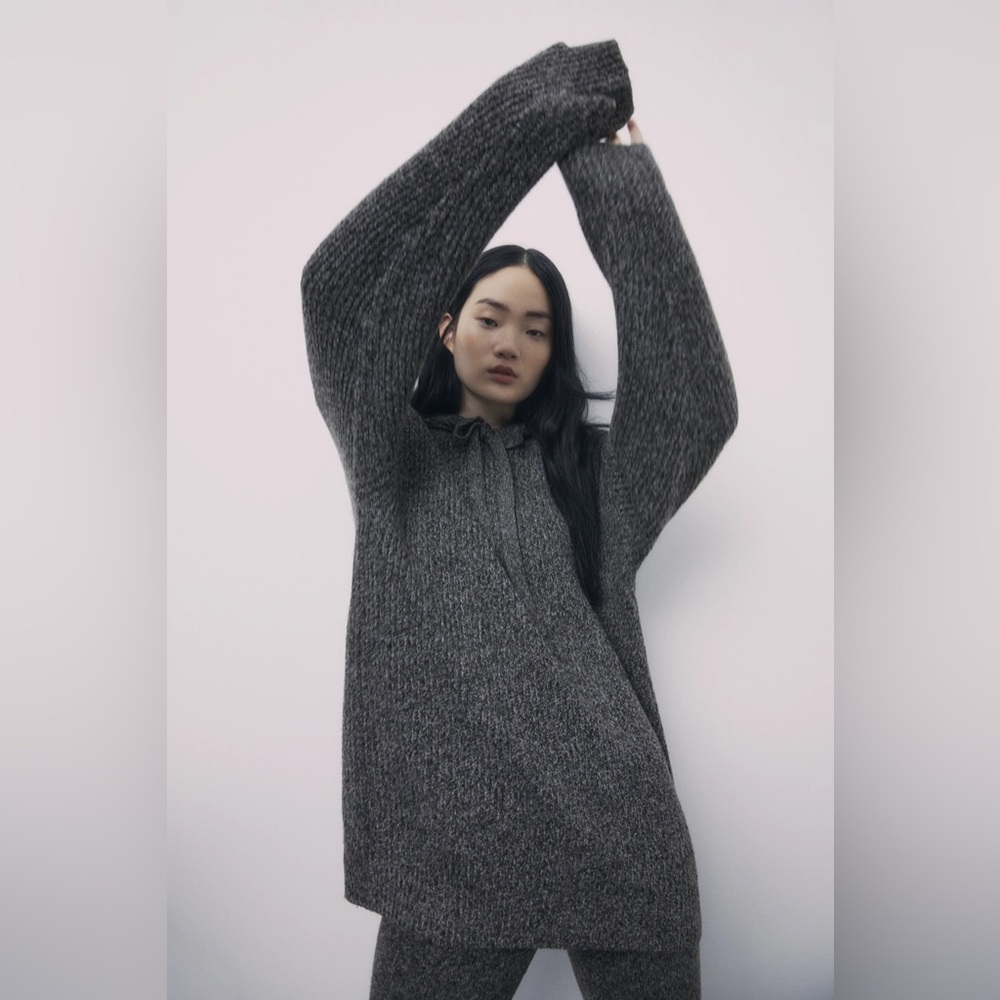 Zara Gray Oversized Hooded Sweater sz Medium